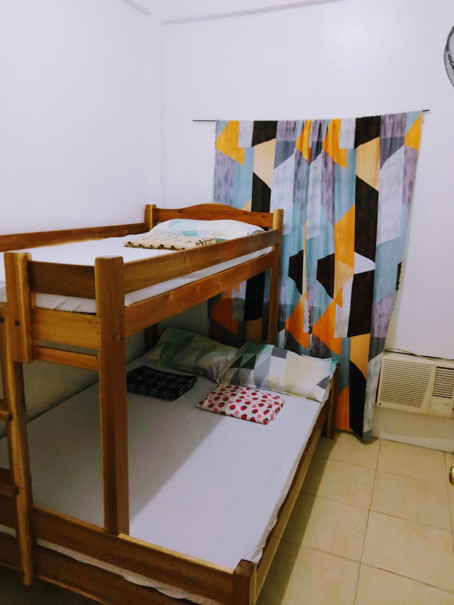 Estrelle Orange House - Backpackers Hub Lejlighed Puerto Princesa Eksteriør billede