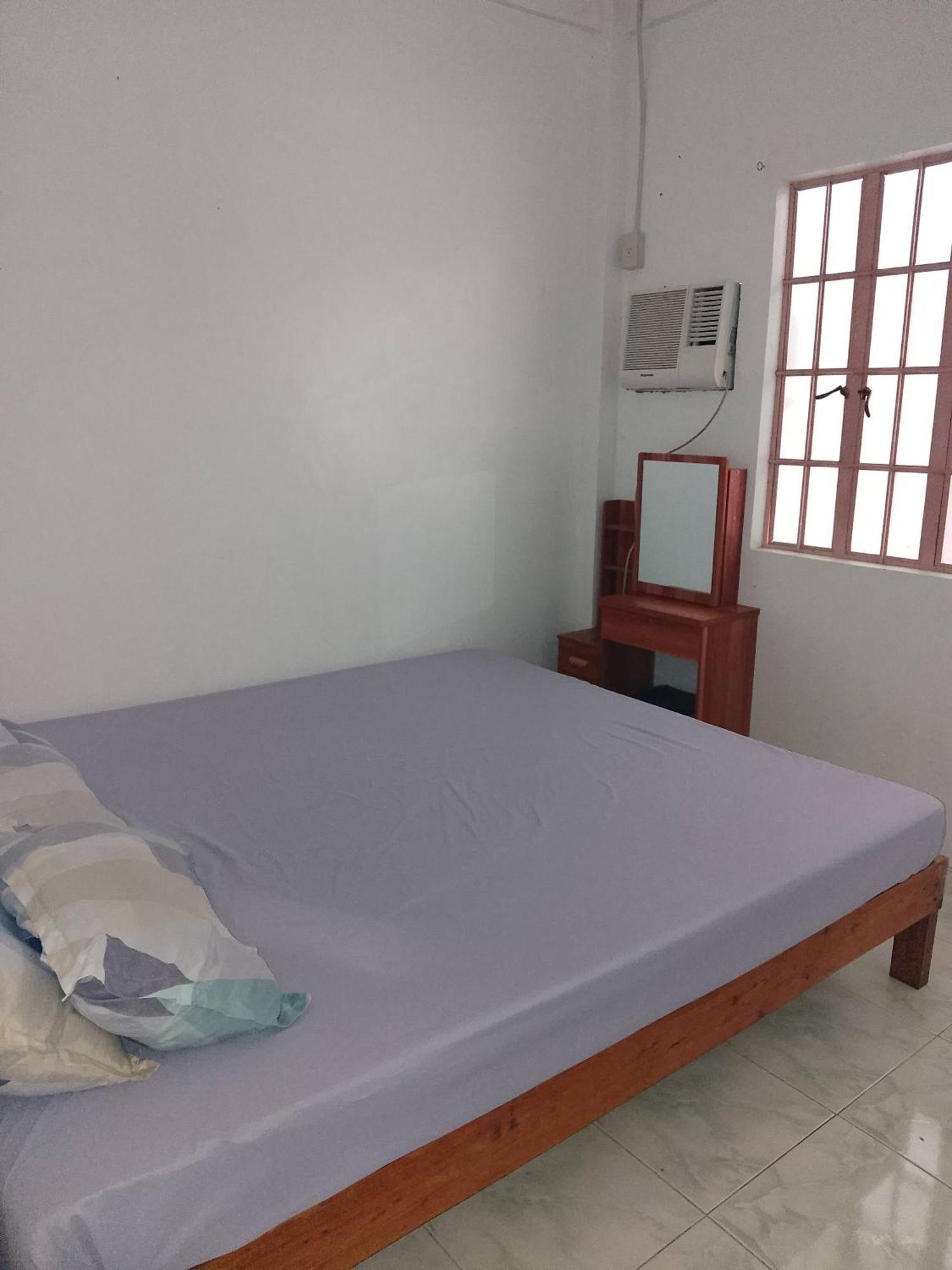 Estrelle Orange House - Backpackers Hub Lejlighed Puerto Princesa Eksteriør billede