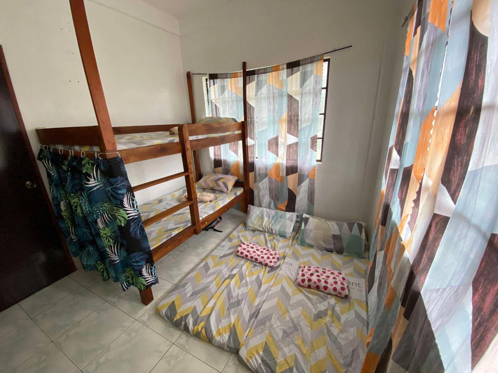 Estrelle Orange House - Backpackers Hub Lejlighed Puerto Princesa Eksteriør billede