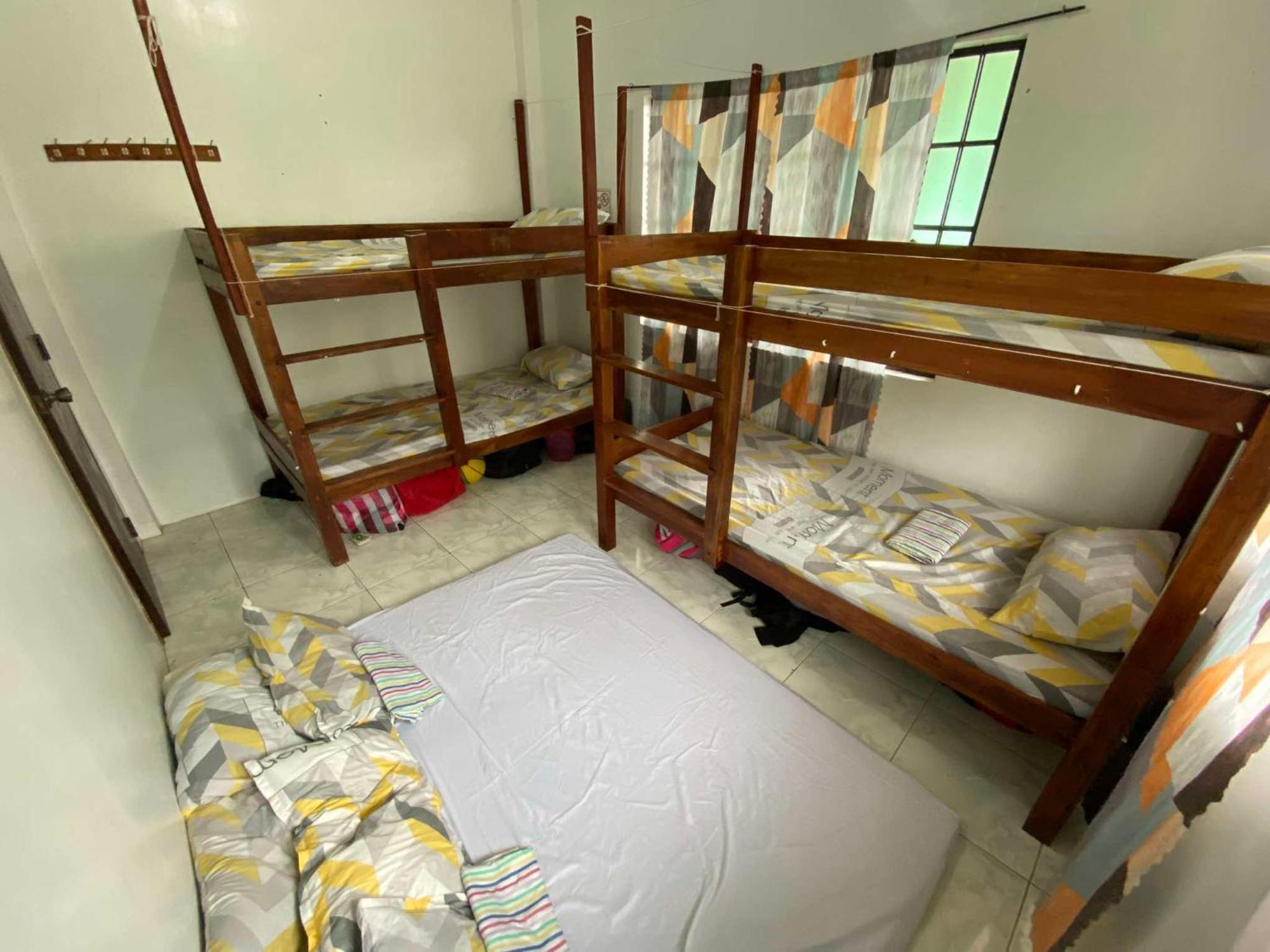 Estrelle Orange House - Backpackers Hub Lejlighed Puerto Princesa Eksteriør billede